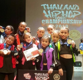 รางวัลชนะเลิศเหรียญทอง แชมป์ประเทศไทย รุ่น Junior Division