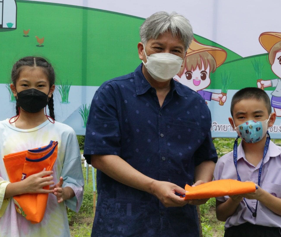 เรียนรู้อย่างสร้างสรรค์ ชวนน้องมาปลูกข้าว